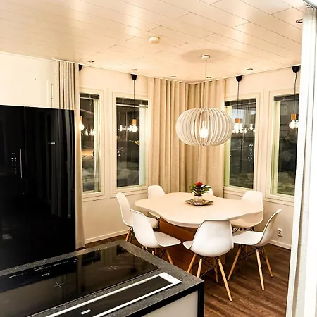 Villa Aurora Riverside Rovaniemi